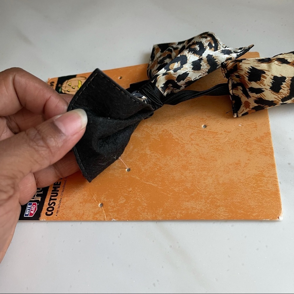 Animal Print Costume Tail & Tie Party Set - Picture 5 of 9